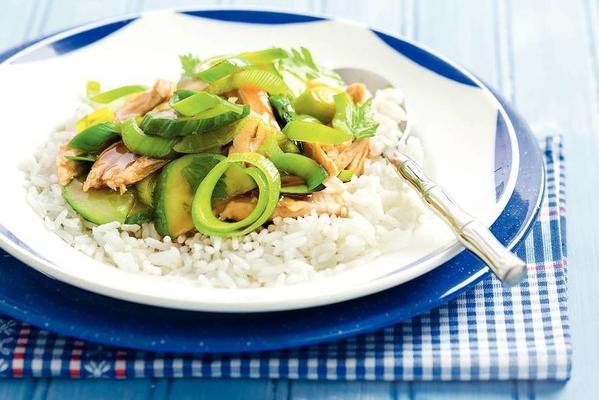 chicken with cucumber in oyster sauce
