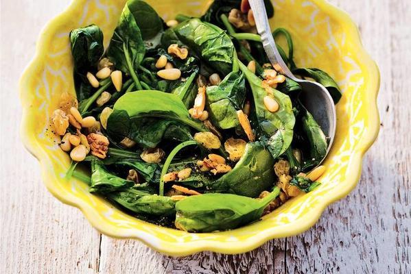 spinach, garlic and raisins