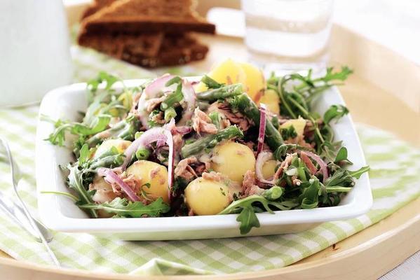 potato salad with tuna and green beans