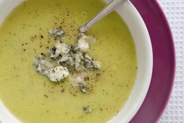 italian-tinted courgette soup