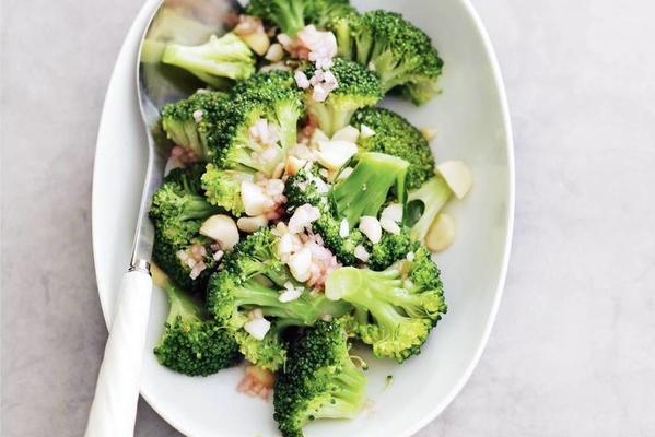 broccoli with nuts