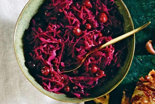 red cabbage with cranberries