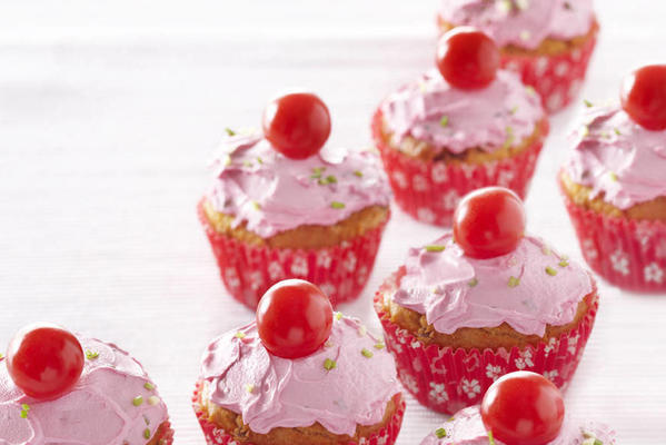 cupcakes with bacon and chives