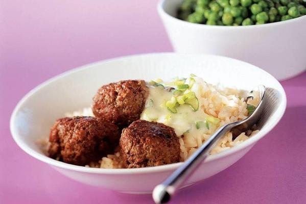 rice with creamy meatballs