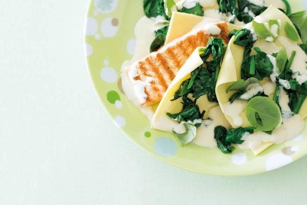 pasta with salmon and basil spinach