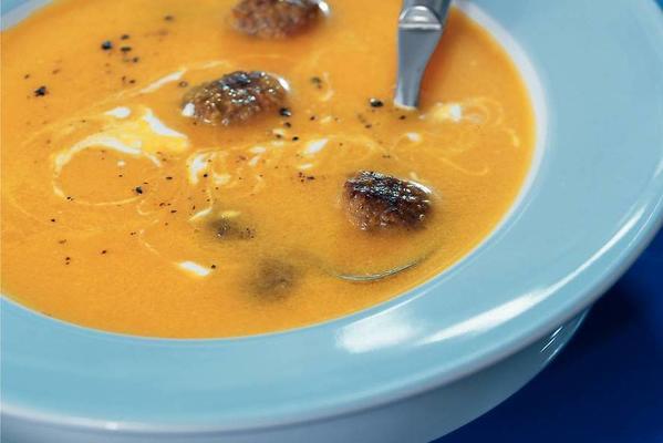 carrot soup with meatballs