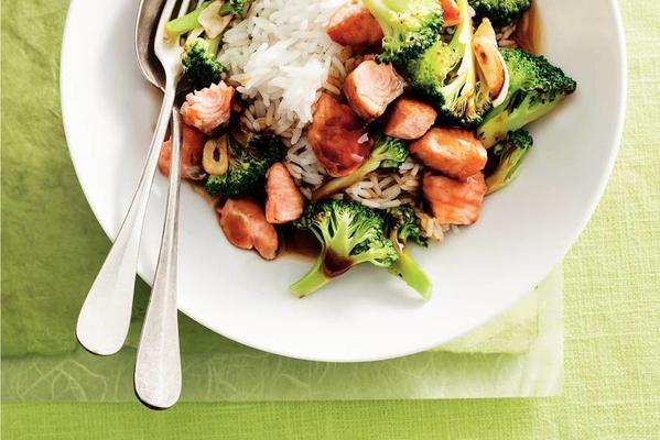 broccoli with salmon and soy sauce