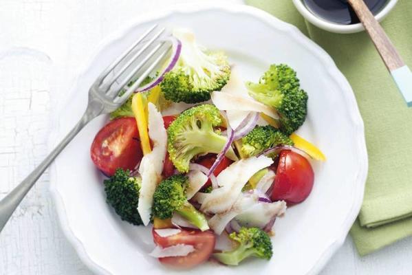 tomato salad with broccoli