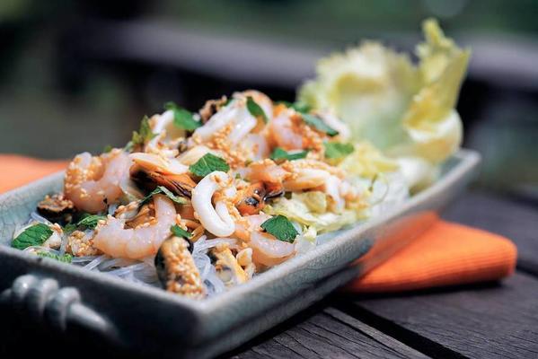 seafood salad with sesame dressing