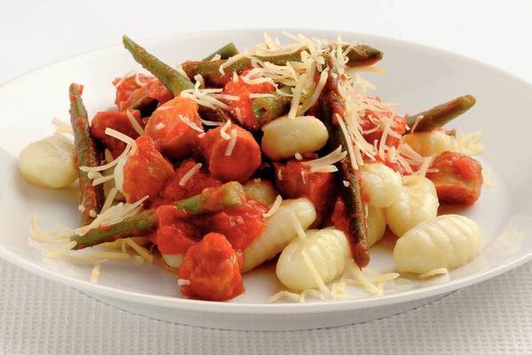 gnocchi with turkey sausages and tomato sauce