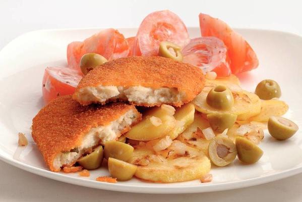 fish schnitzel with olives and potatoes