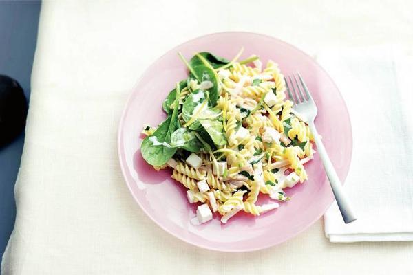 fusilli with spinach, lemon and whipped cream