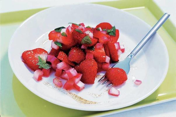 rhubarb salad with strawberries