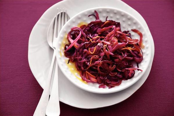 Red cabbage with orange