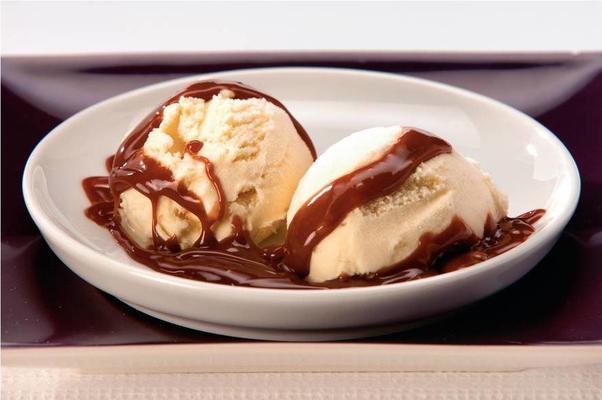vanilla ice cream with creamy marzausauce