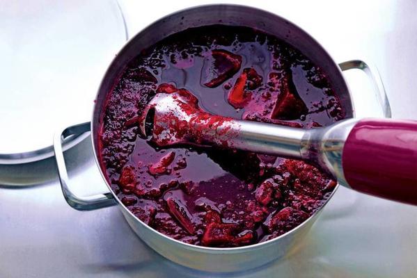 beet soup with apple