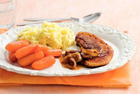 bacon steak with honey gravy and carrots