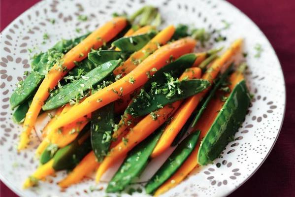 snow peas and carrots with balsamic vinegar