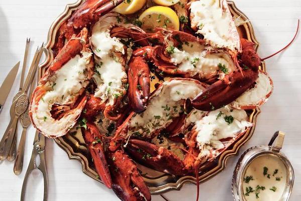 lobster with creamy garlic sauce