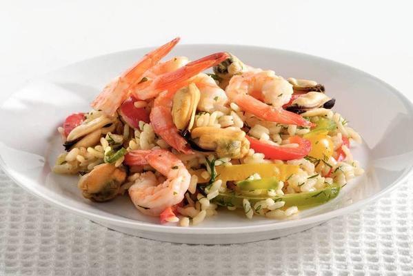 vegetable risotto with garlic prawns