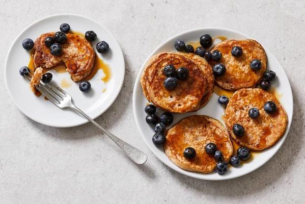 american pancakes with blueberries and maple syrup