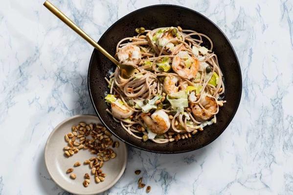 one-person pasta with leek sauce and garlic prawns
