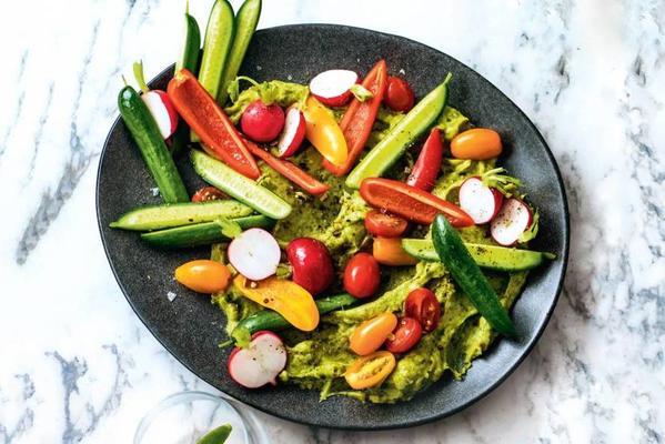 spicy avocado dip with sweet vegetables