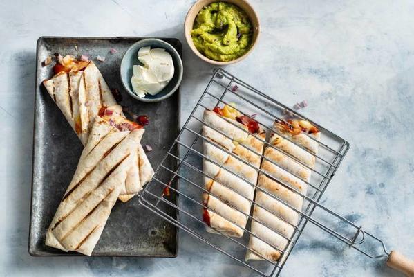 tex-mex wraps from the barbecue