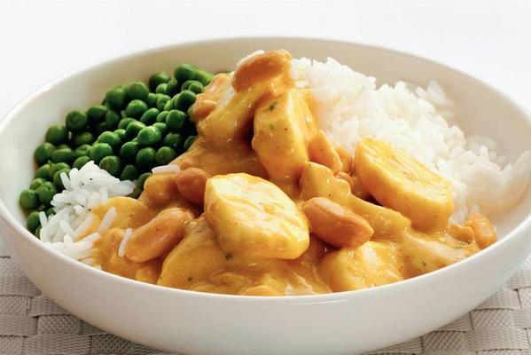 rice with curry sauce and banana