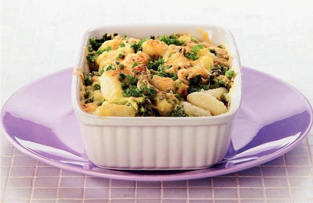 creamy gnocchi with green vegetable