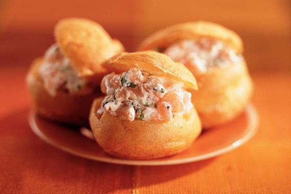 puffs with salmon mousse