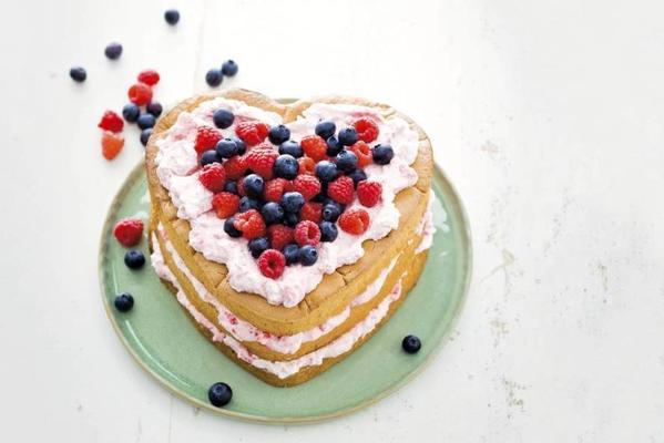 raspberry cream cake