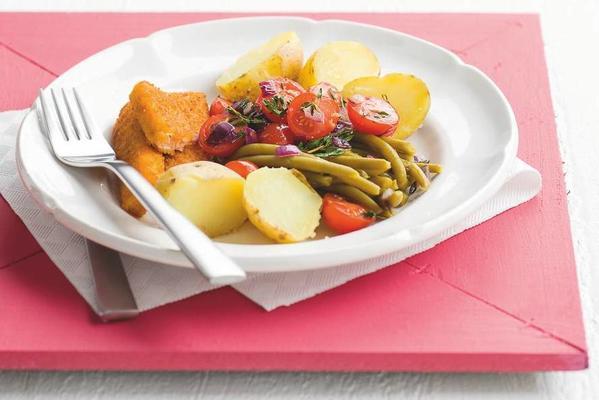 stewed vegetables with salmon fish sticks