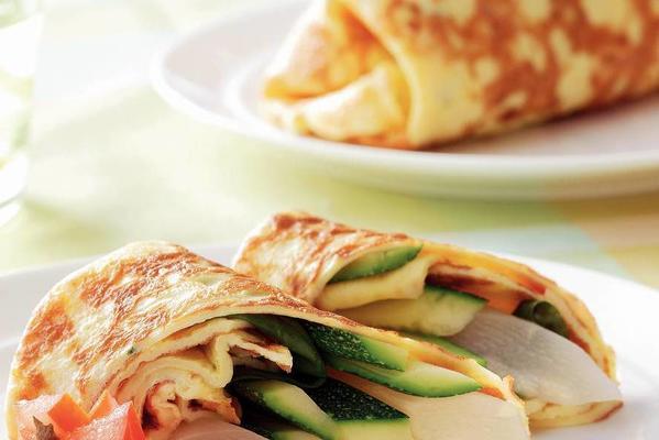 omelette rolls with vegetable strips