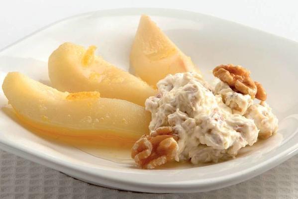 hot pears with walnut cream