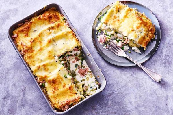 tuna lasagna with green vegetables and celery-ricotta sauce