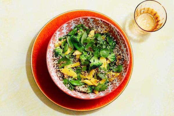 quinoa salad with mango