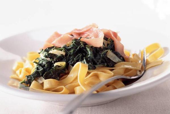tagliatelle with spinach sauce
