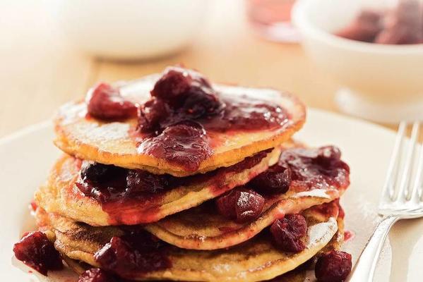 pancakes with cranberry compote