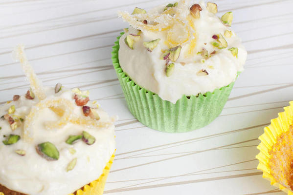 lemon pistachio cupcakes