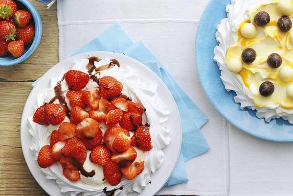pavlova lady blanche with strawberries
