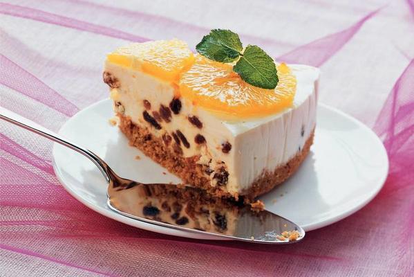 cheesecake with raisins and orange