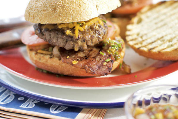bun burger with cheddar