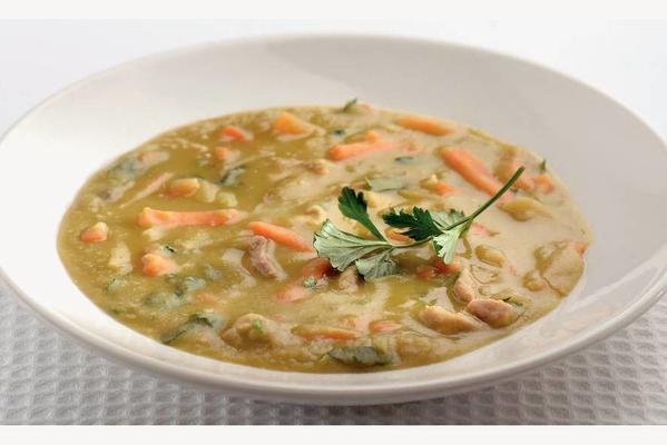 pea soup with stew vegetables