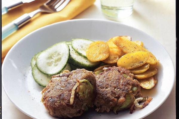 salmon burgers with curry potatoes