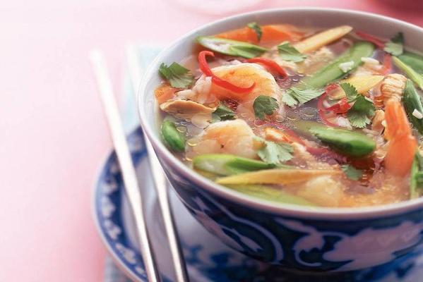 Thai chicken soup with prawns