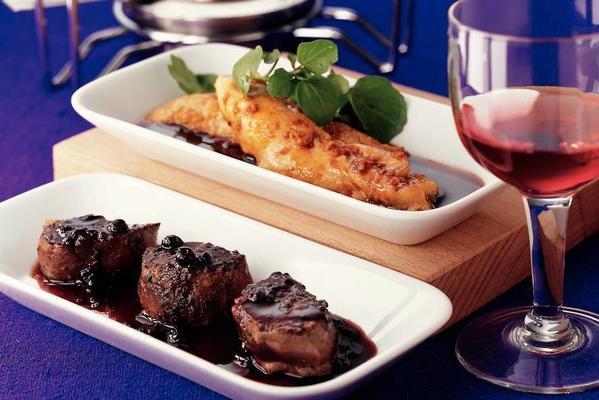hare fillet medallions with forest fruit sauce