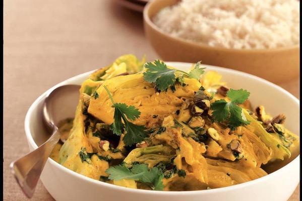braised pointed cabbage with curry coconut sauce
