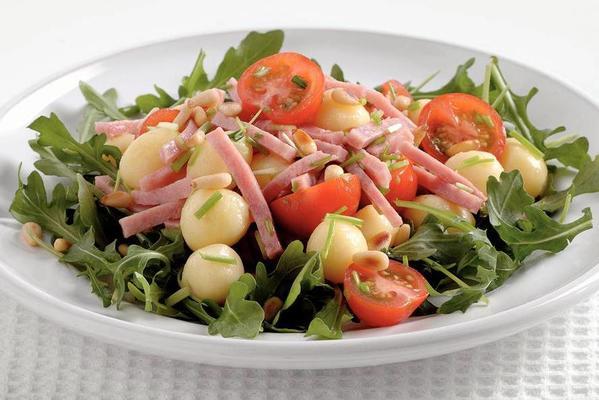 baby-vegetable salad with ham