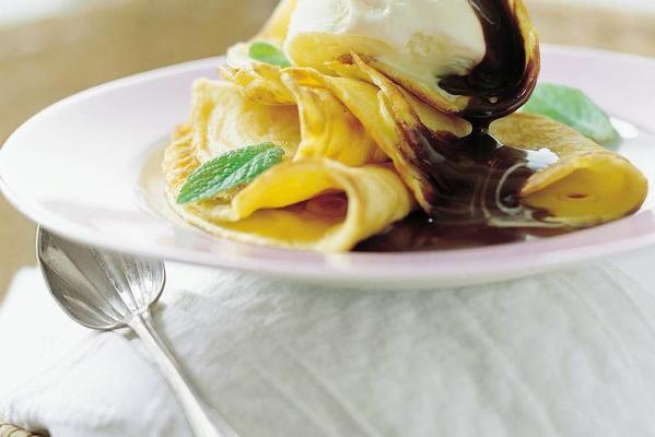 Flemish pancakes with ice cream